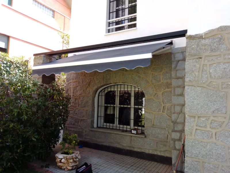 TOLDO EXTENSIBLE EN ARAVACA