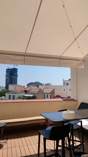 Toldo extensible motorizado