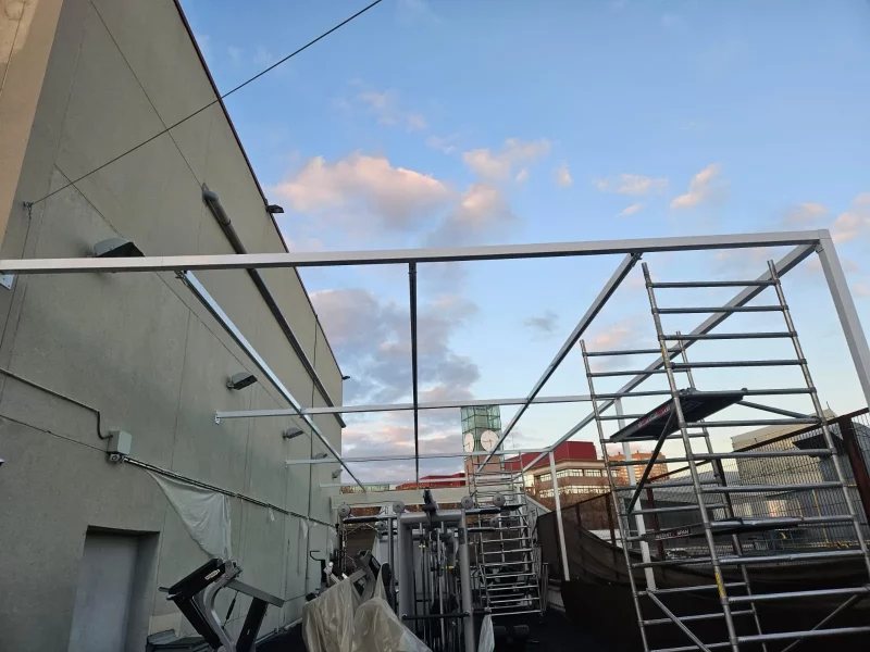 montaje de pergola motorizada