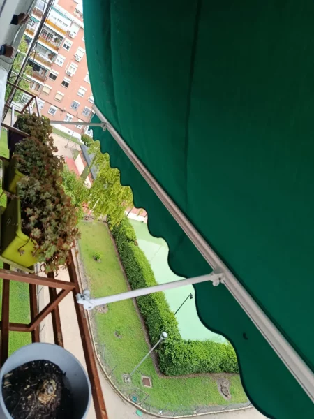 instalación de tela de toldo en vivienda toldos velazquez